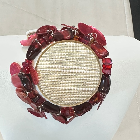 2/$15 Round Red shell discs stones/nuggets & rectangular beads stretchy bracelet - Picture 3 of 11